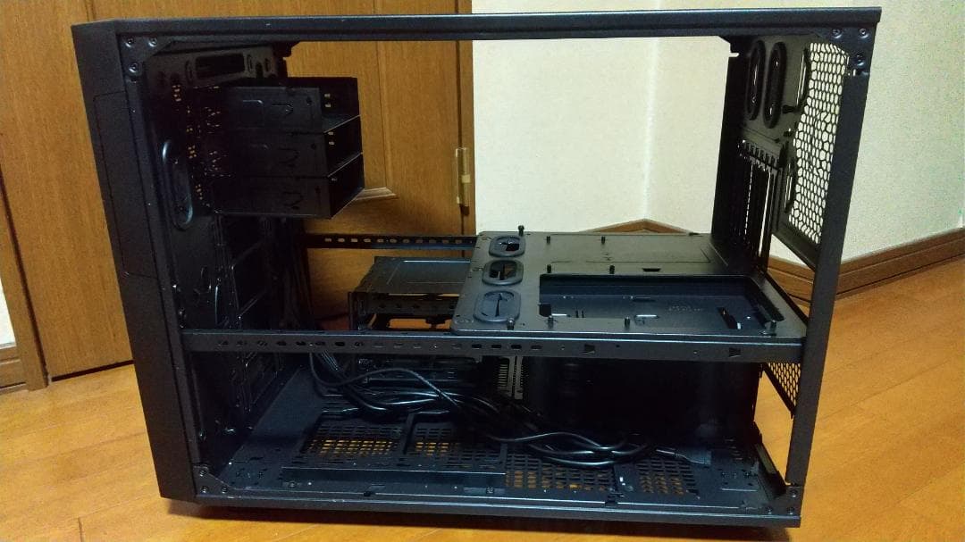 Thermaltake Core X9 E-ATX対応 超大型 キューブケース