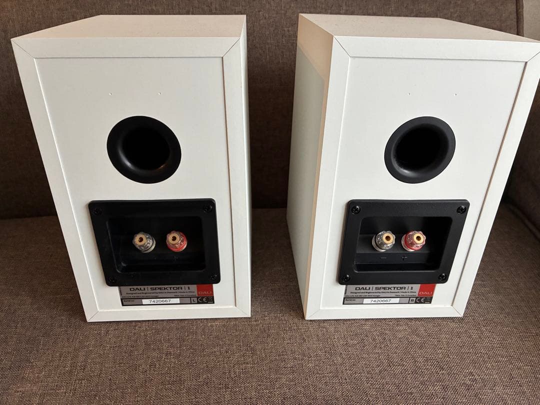 DALI SPEKTOR 1 ホワイト
