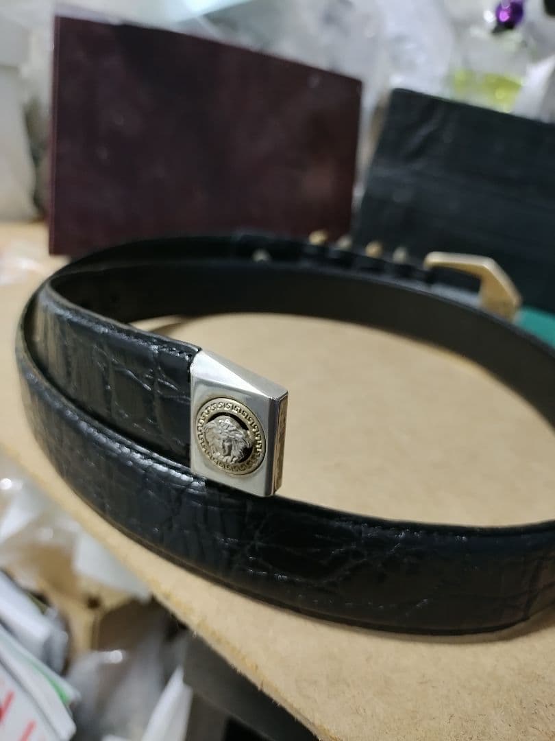 良好品 VERSACE ベルサーチ 4連本革レザーベルト イタリア製 高級感