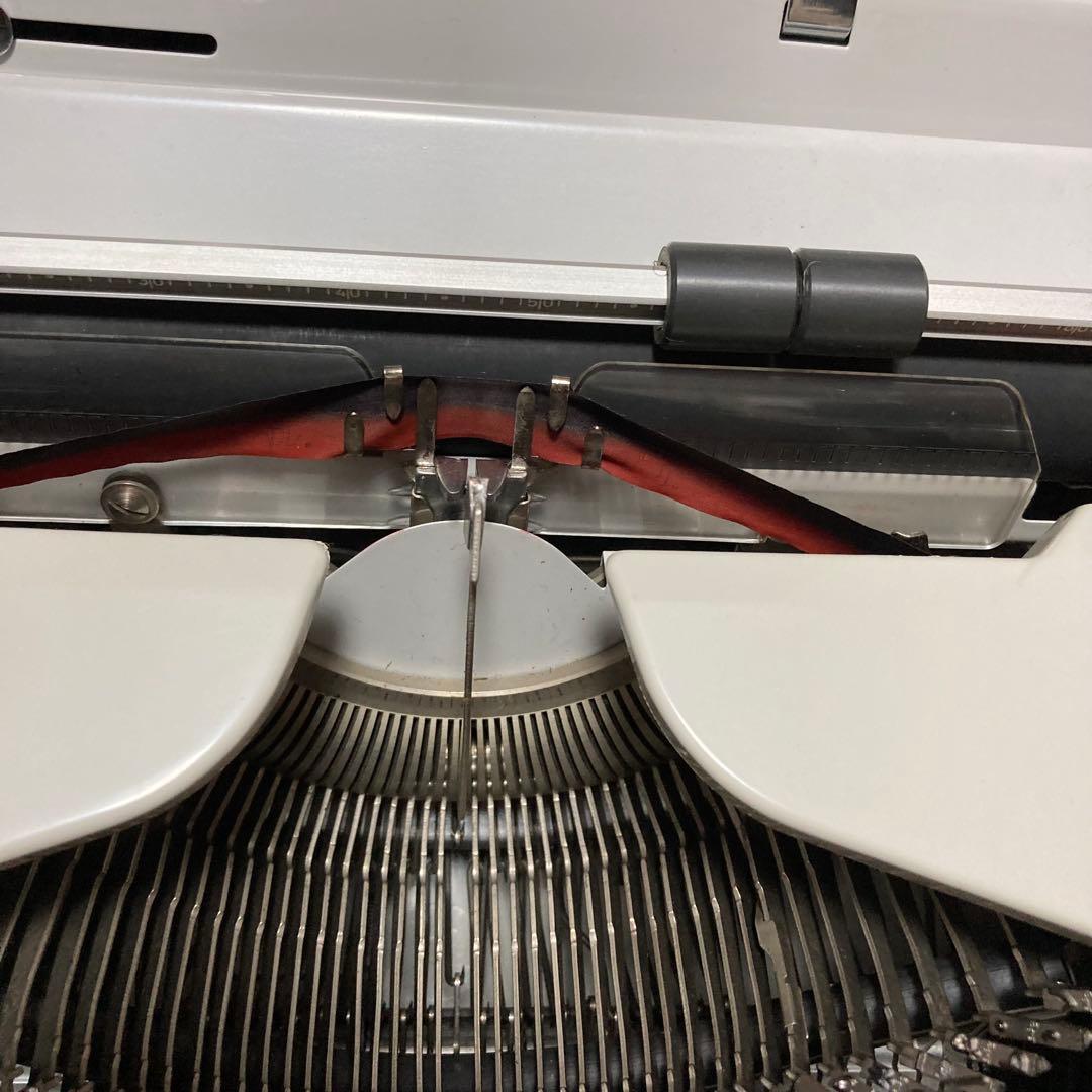 タイプライター HERMES3000 ヘルメス 蚤の市 アンティーク - メルカリ