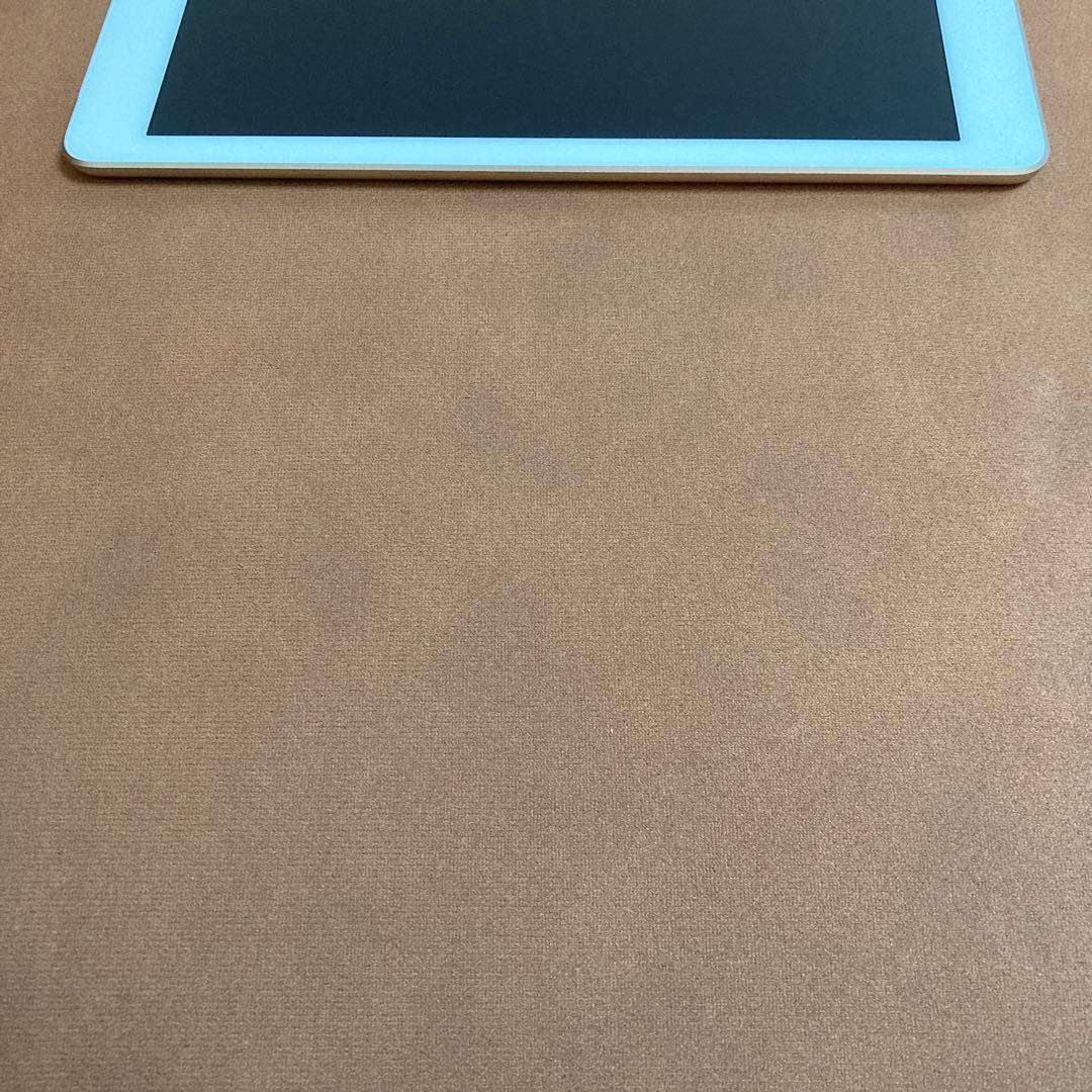 3554【早い者勝ち】iPad5 第5世代 32GB SIMフリー☆