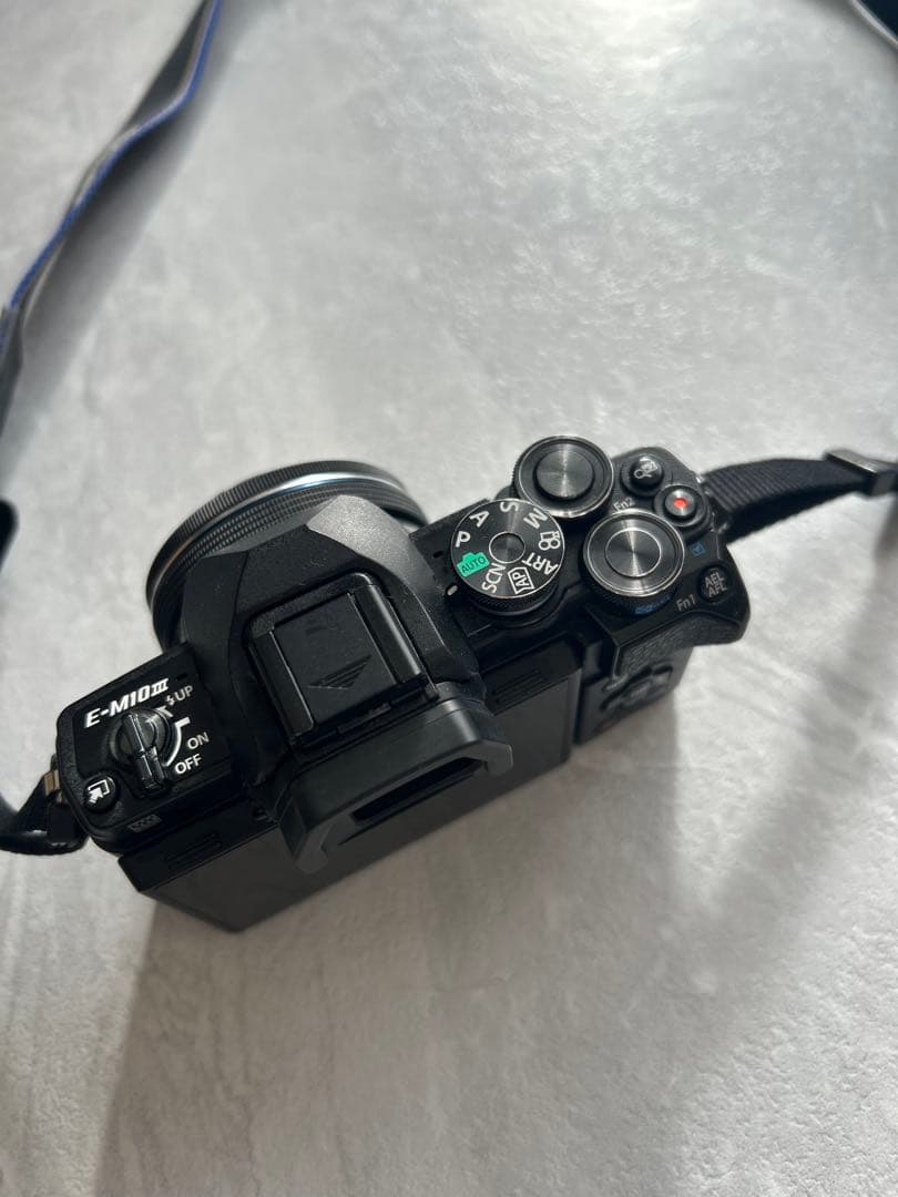 【OLYMPUS OM-D E-M10 MarkⅢ】美品・シャッター数631回