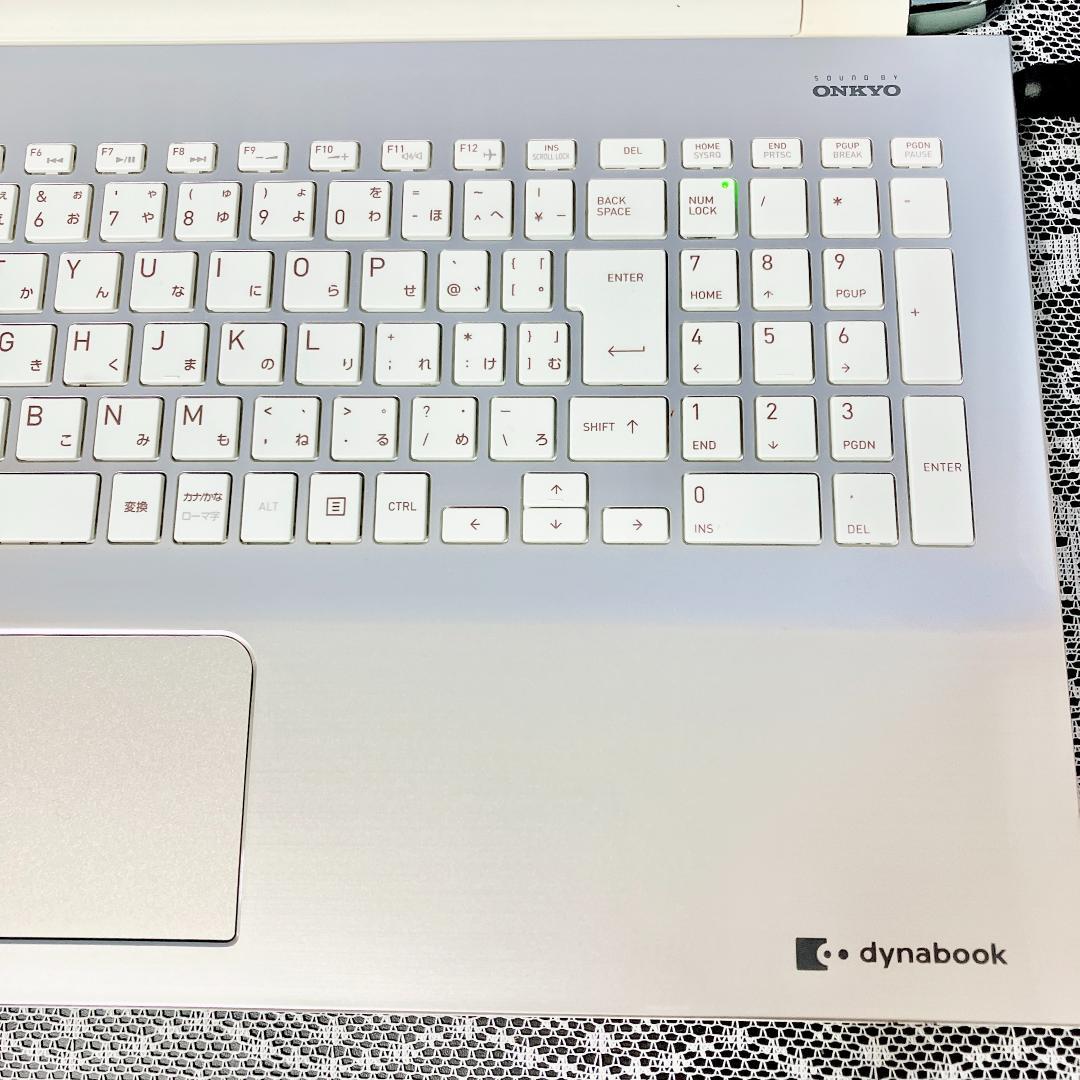 薄型軽量❣東芝ノートパソコン Win11 core-i5 SSD カメラ付き✨ - メルカリ