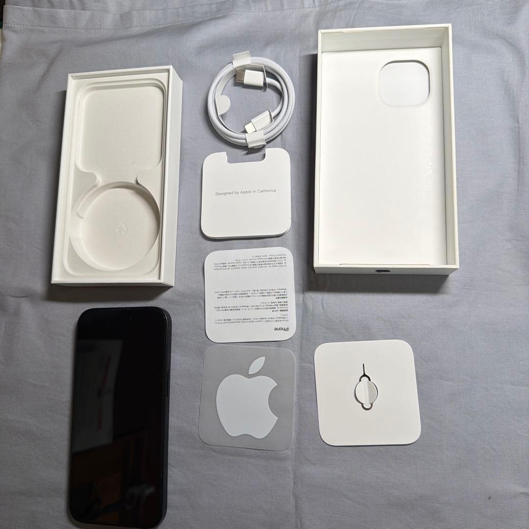 Apple iPhone 15 ブラック 本体 128GB SIMフリー