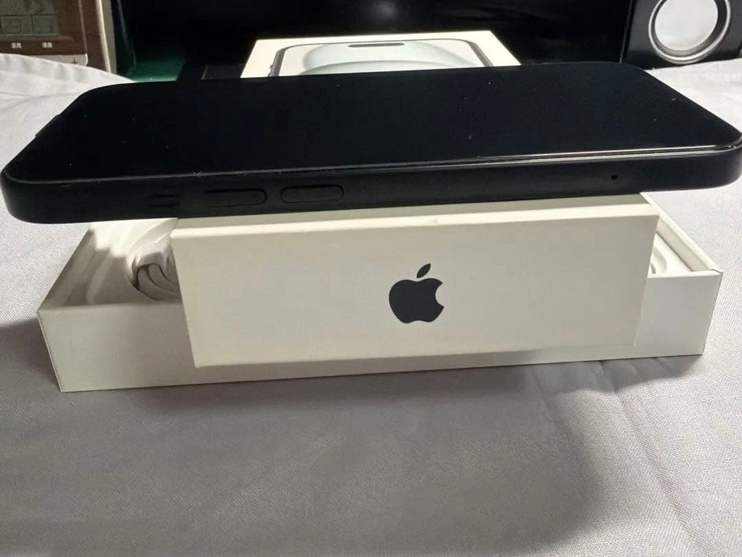 Apple iPhone 15 ブラック 本体 128GB SIMフリー