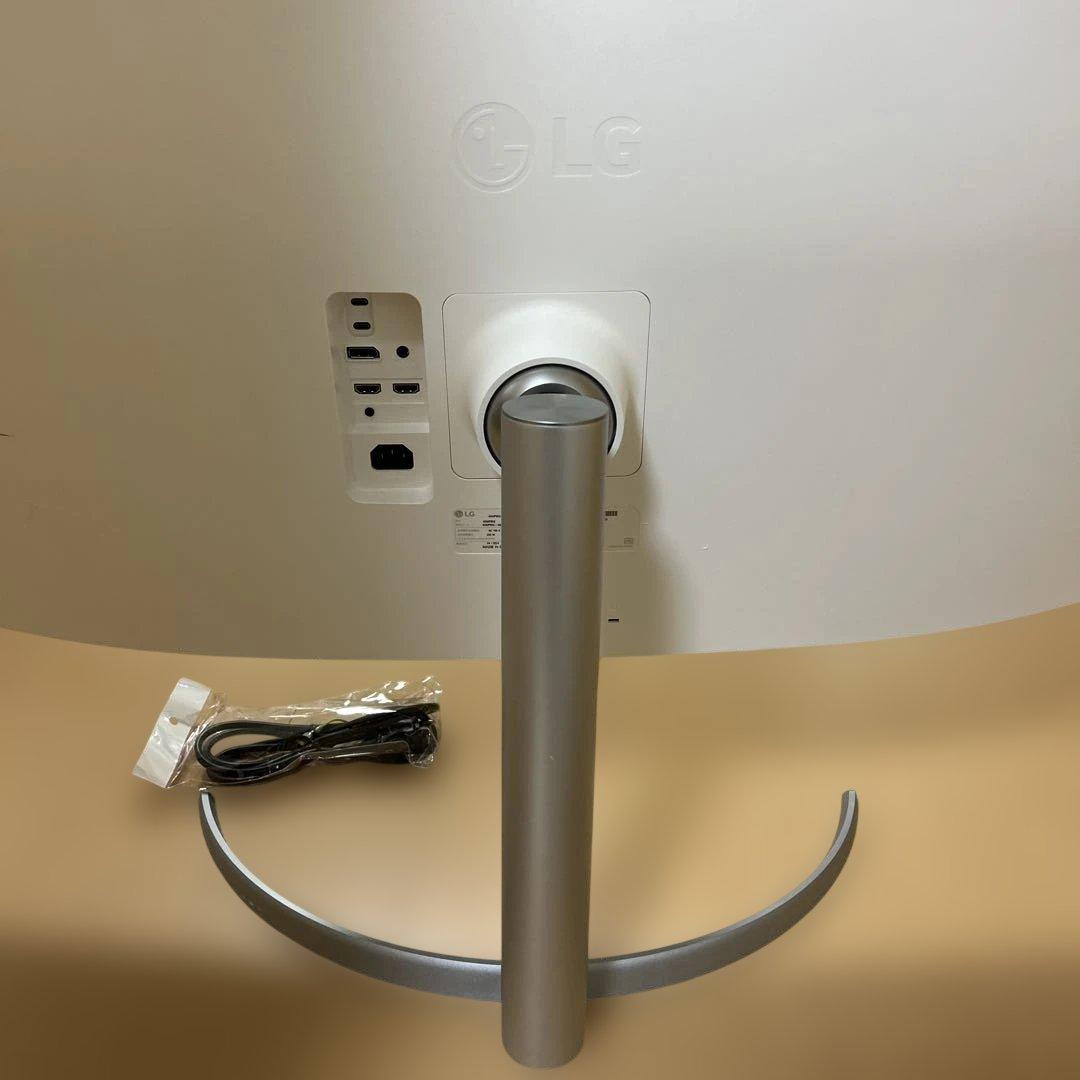 LG製40インチウルトラワイド曲面ディスプレイ 40WP95C-W