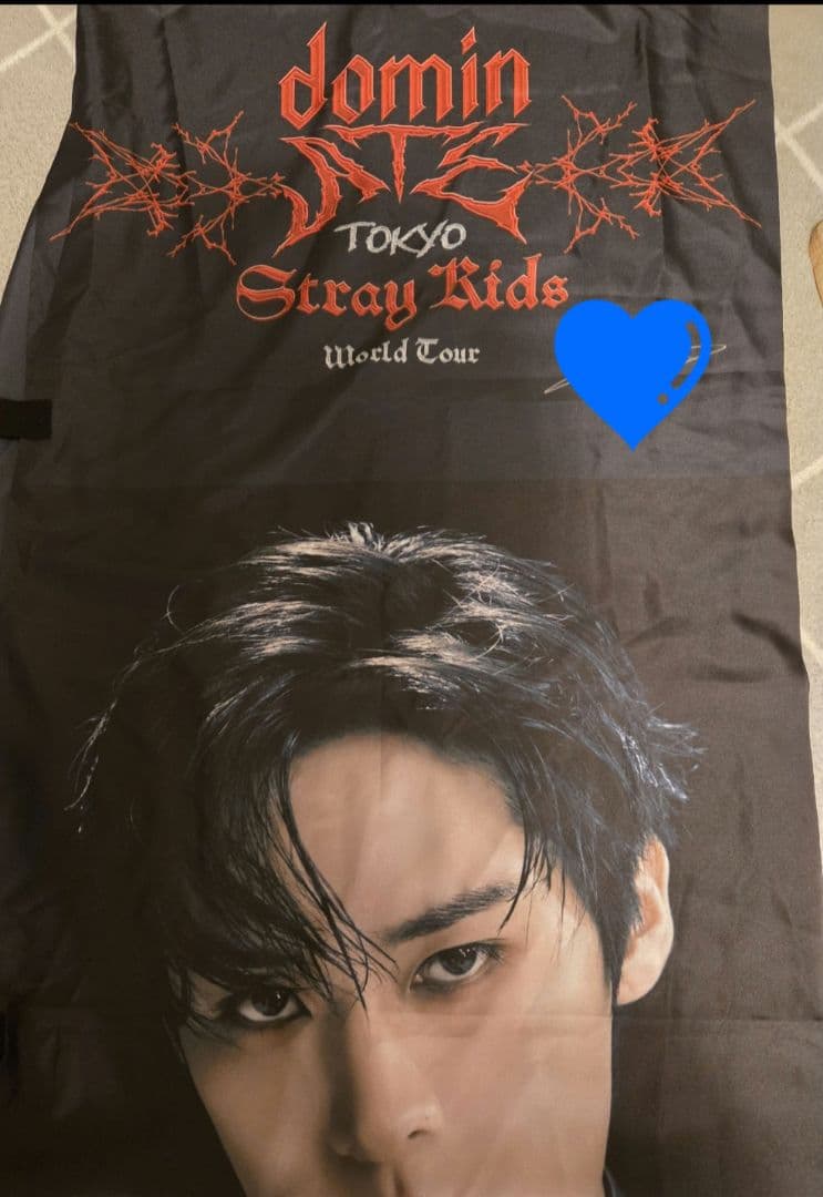 スキズオフイベサイン入りフラッグ リノ