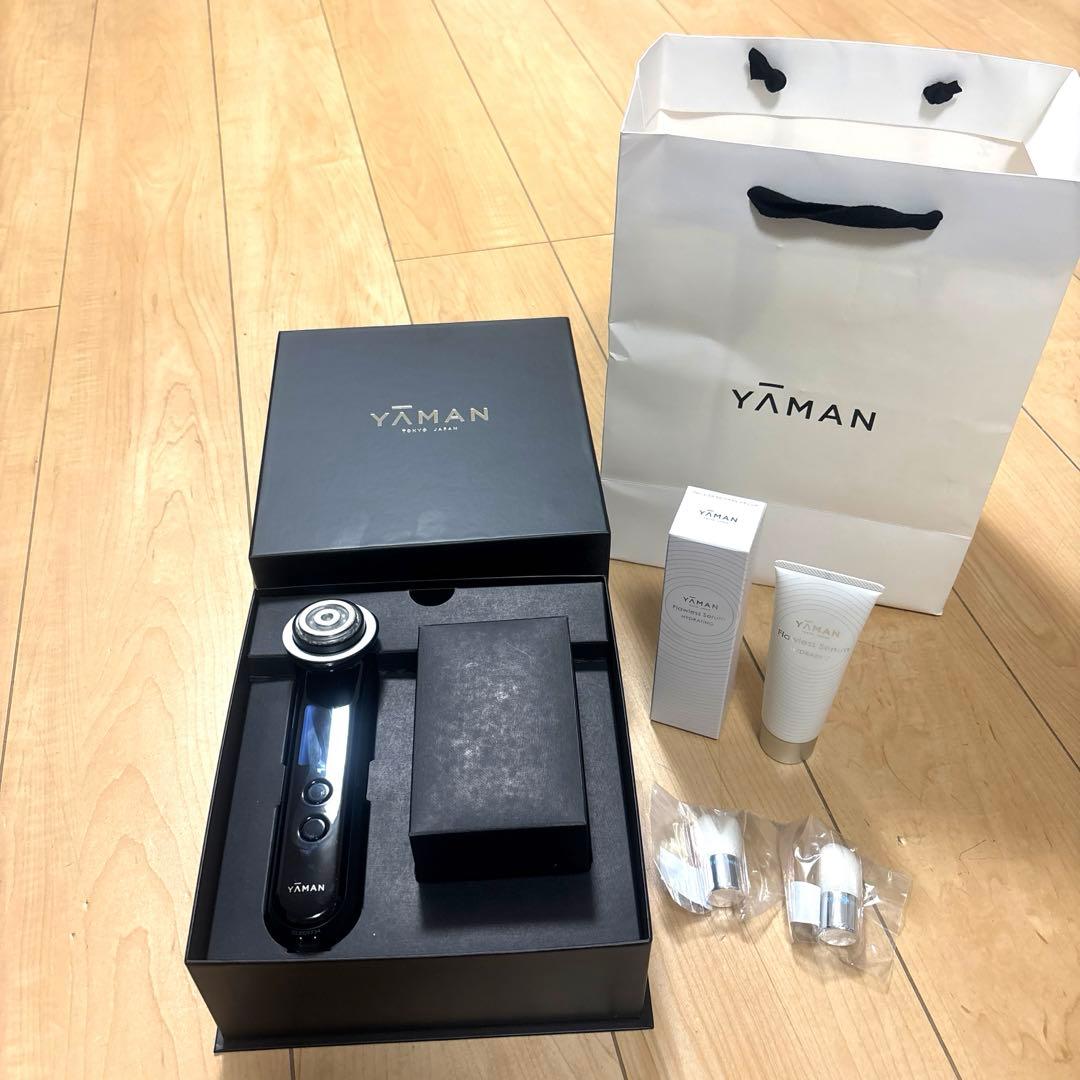 お得　YAMAN 美顔器 フォトプラスプレステージS ブラックセット