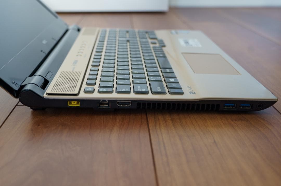 Windowsノート本体 NEC LAVIE Direct NS PC-GN234DCA7