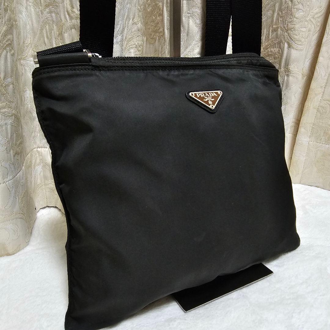 ✨良品✨プラダ　ショルダーバッグ　斜め掛け　肩掛け　三角ロゴ　ナイロン　ブラック PRADA プラダ ショルダーバッグ ナイロン 三角ロゴ ブラック｜Yahoo