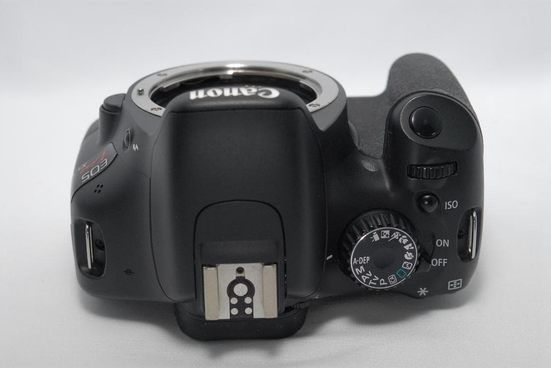 Canon Kiss X4☆入門機に最適☆一眼レフカメラ☆外箱付き