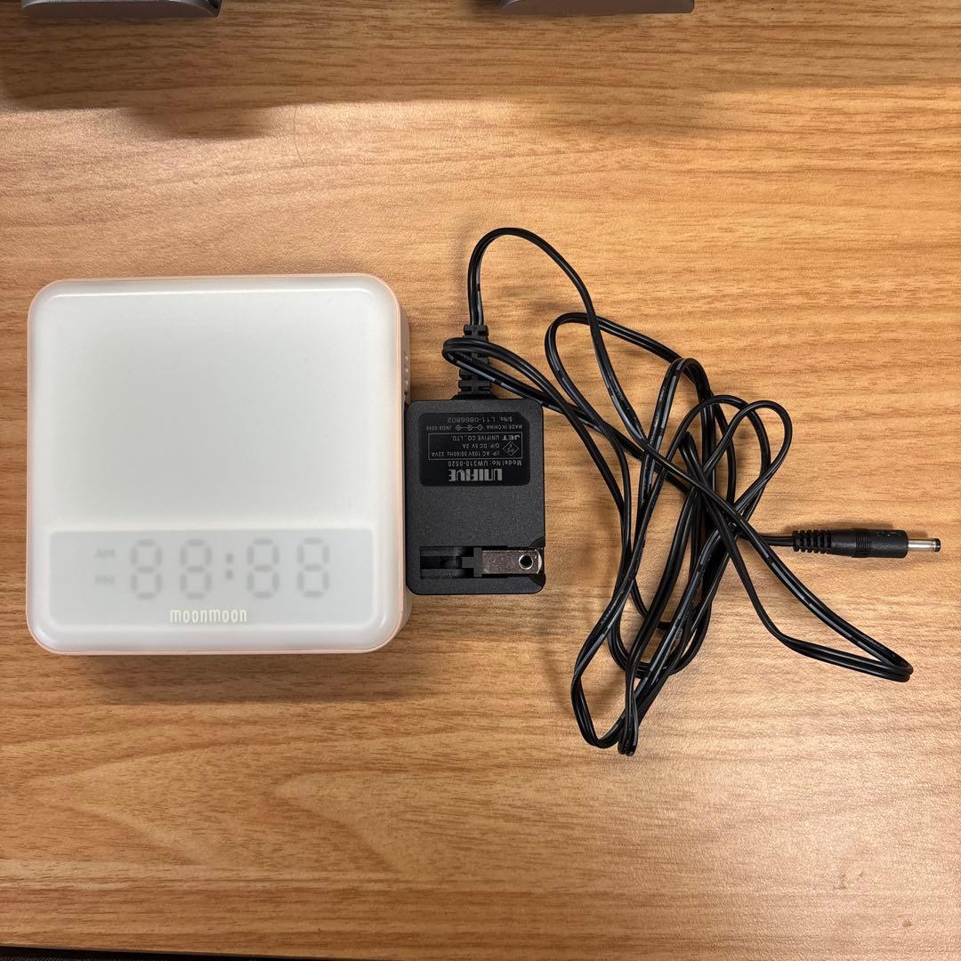 トトノエライト　moonmoon TOTONOE LIGHT Amazon.co.jp: moonmoon トトノエライト 光 目覚まし時計