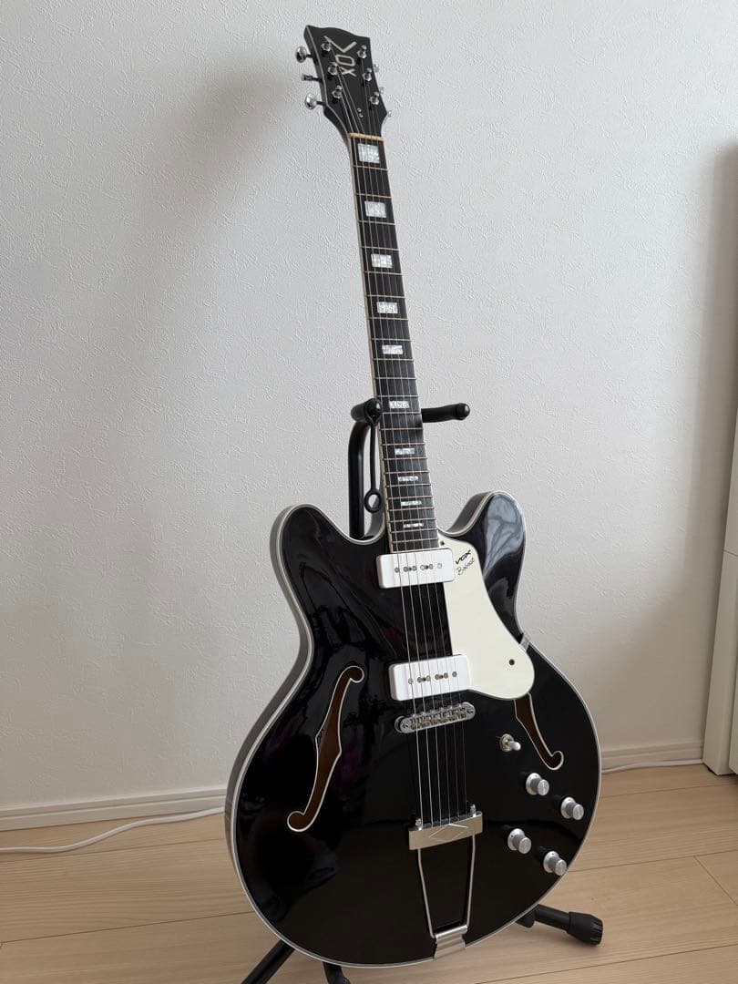 VOX / Bobcat V90 セミアコ ギター ハードケース付属 Bobcat V90 - Vox Amps