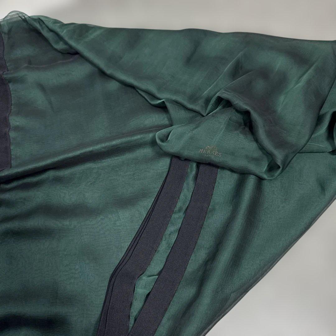美品　HERMES エルメス　シアー　スカーフ　シルク　グリーン HERMES（エルメス） （新品・未使用品）エルメス モスリン カレ 120