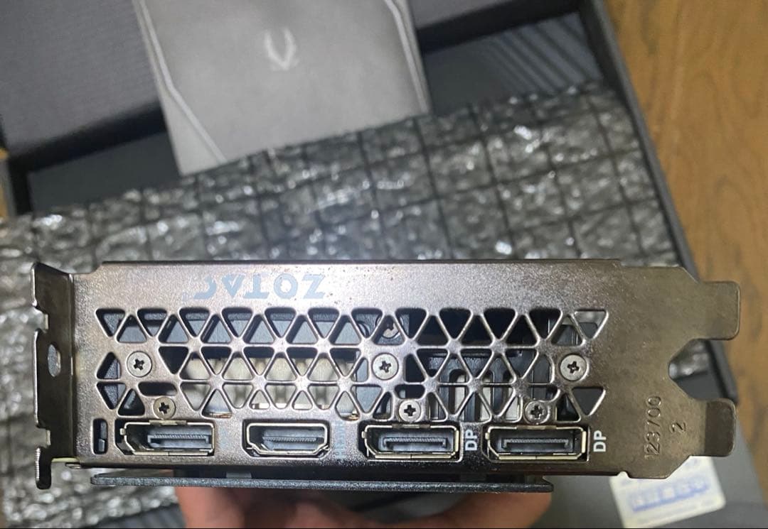 ZOTAC GeForce RTX 2080 Super 本体