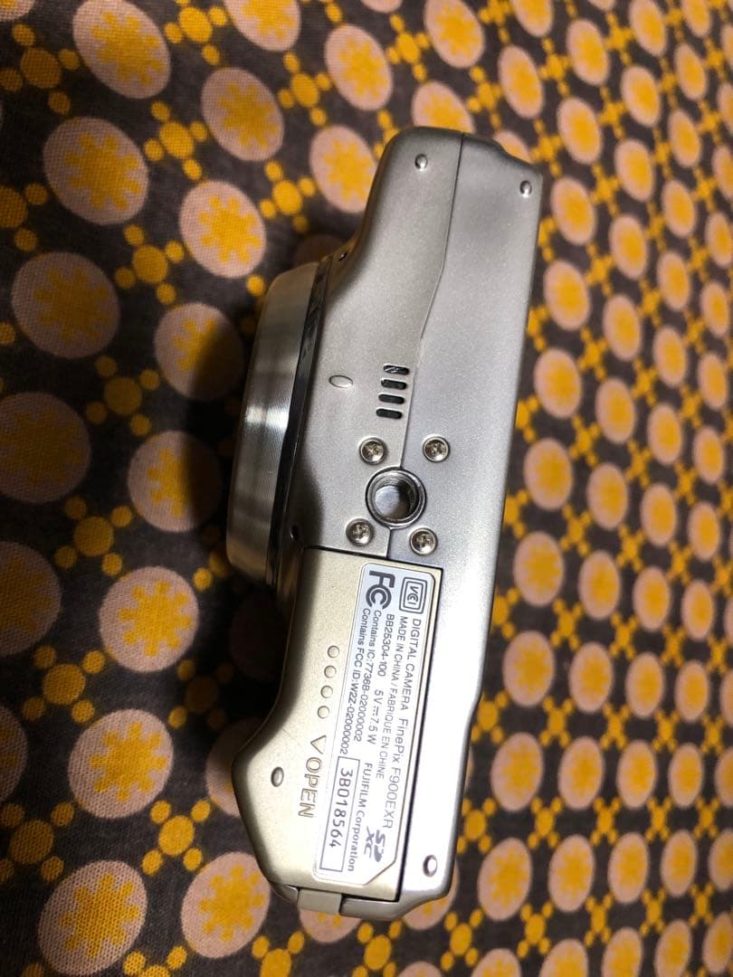 (超美品)Fujifilm F900 EXRコンパクトデジタルカメラ