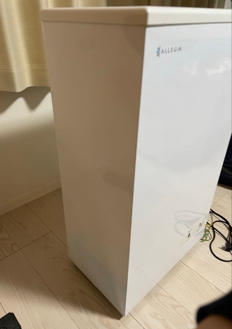 【美品】アレジア冷凍庫小型上開き41Lスリム　常に音は静かです