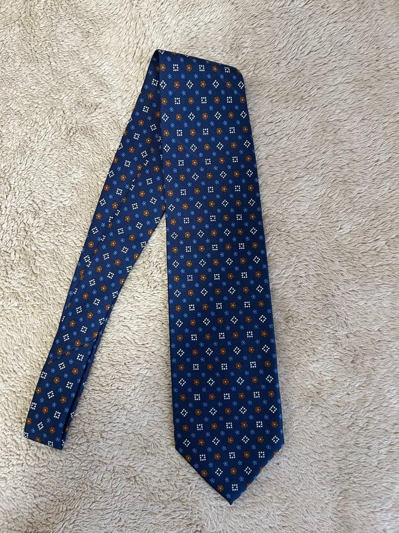 【未使用品】E. Marinella ネイビー小紋柄 シルクネクタイ TIES】NEW ARRIVAL ”ネイビー小紋タイ” | E.Marinella Napoli