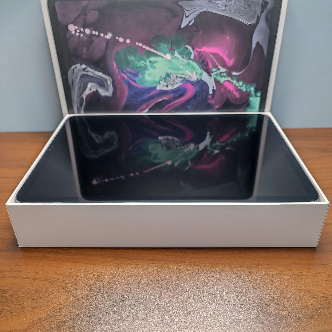 (美品) iPad Pro 11インチ 第ー世代 512GB キーボード付き