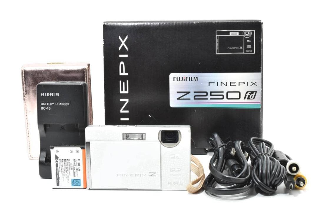 FUJIFILM FinePix Z250fd ホワイト ＃A354 フジフイルム FinePix Z250fd ホワイト｜コンパクトデジタルカメラ