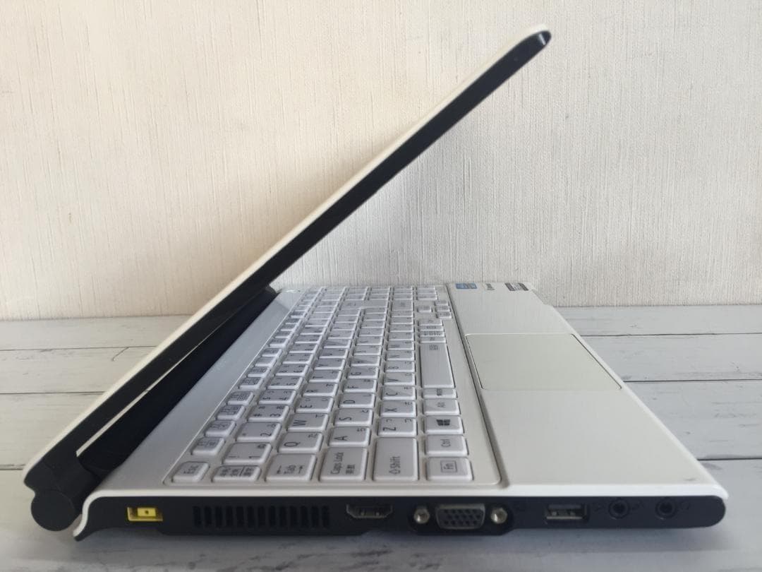 NEC PC-GL206A3AW 13.3型液晶 コンパクト テンキ付きノート