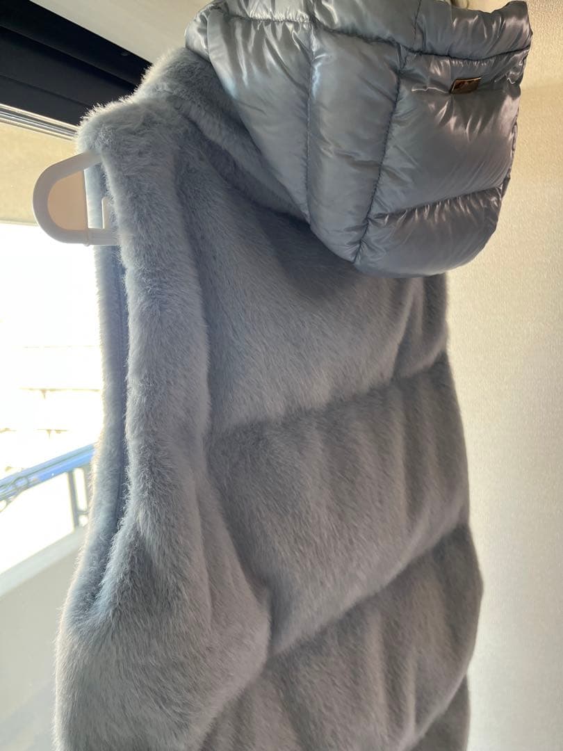 h*a様 HERNO 38M阪急梅田店にて購入品。エコファーダウンベスト フード