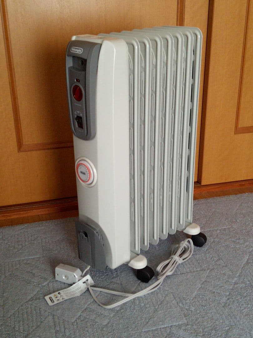 オイルヒーター DeLonghi H770812EFSN Amazon | デロンギ・オイルヒーター H770812EFSN-BR | De'Longhi