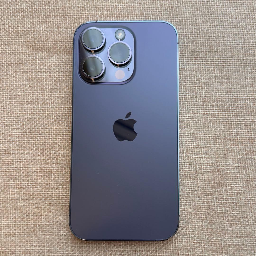 中古美品】iPhone14Pro 本体 ディープパープル バッテリー100% - メルカリ