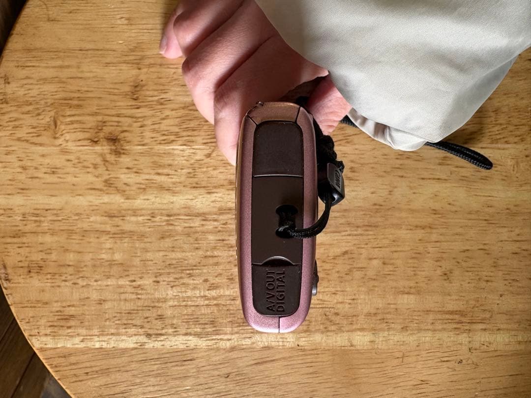 Canon IXY 100F ピンク 本体と付属品