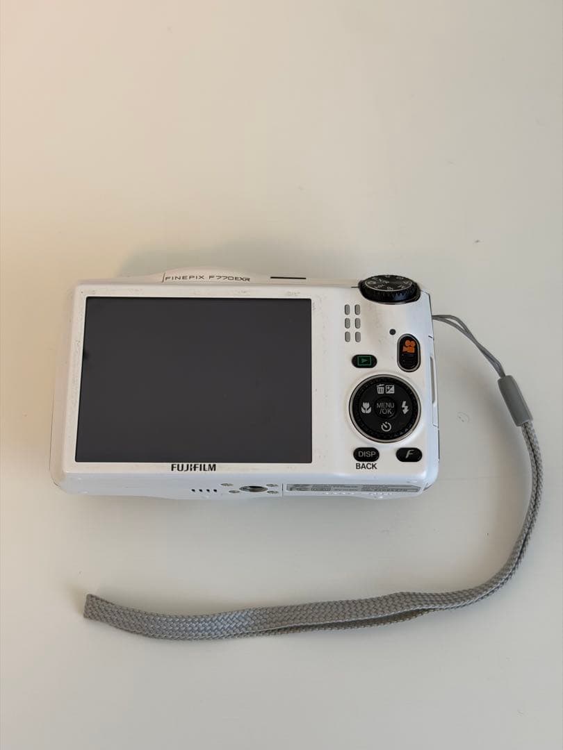FUJIFILM FinePix F770EXR ホワイト
