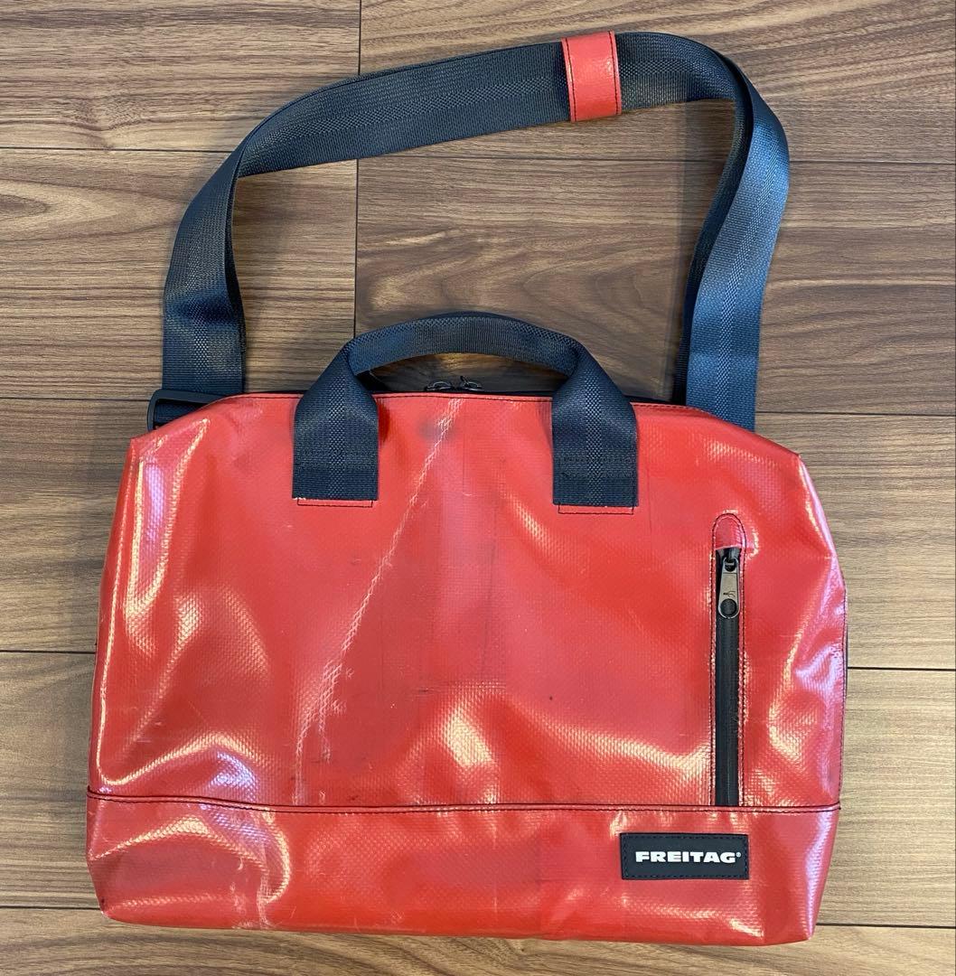 FREITAG F301 MOSS レッド 旧型 FREITAG F301 MOSS Laptop Bag – Red Dot Design Museum Singapore