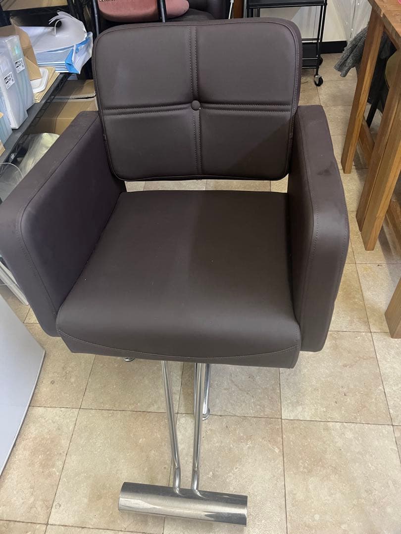 ダークブラウン 回転式モダン美容室セット椅子(２脚) ユアサプライムス.com｜ダイニングチェアー 2脚セット 回転式 肘付き