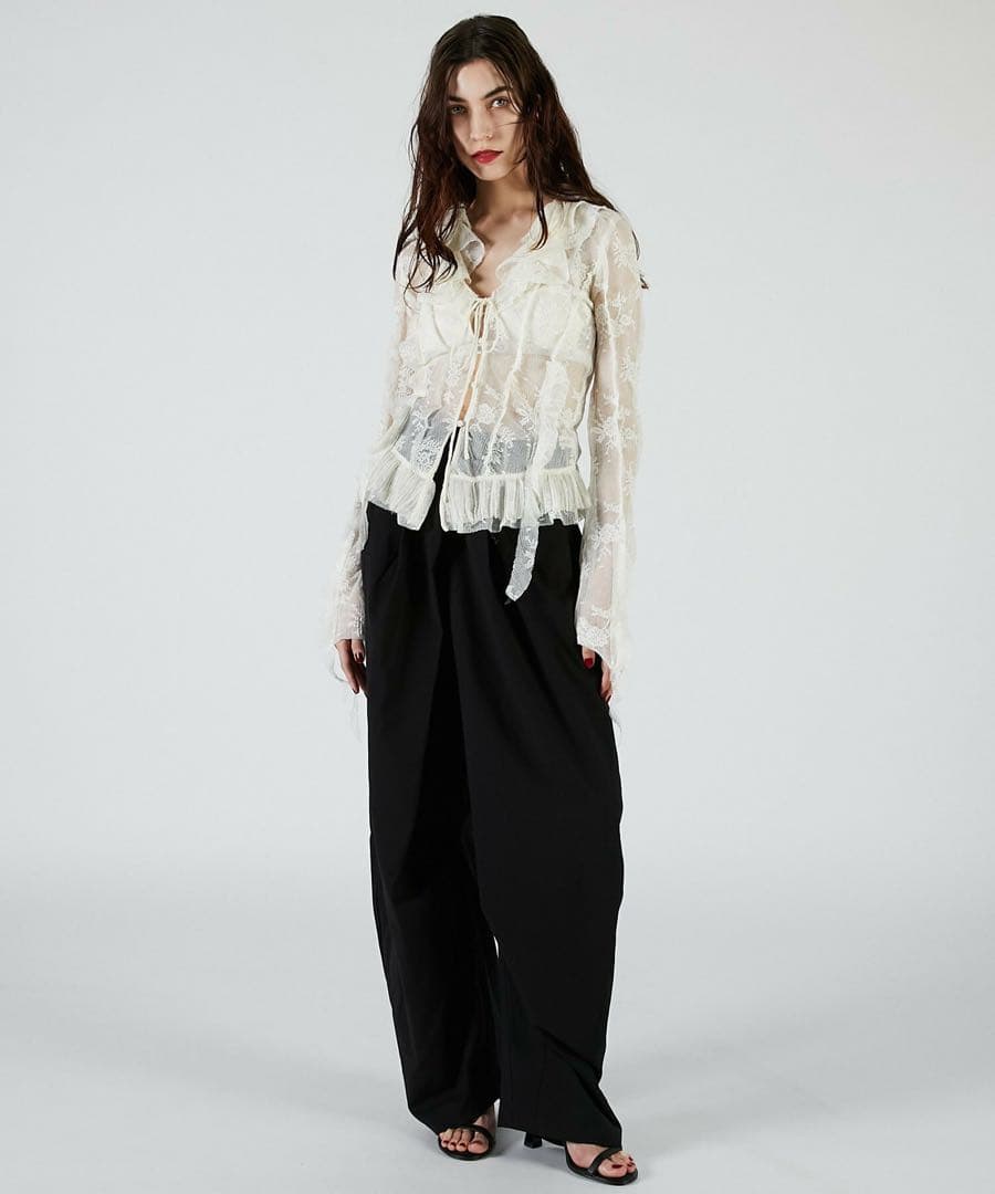 最終お値下 prankproject レースラッフルブラウス - メルカリ