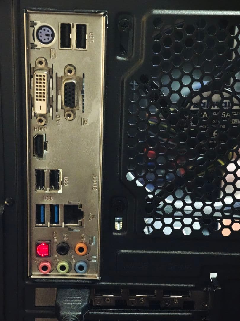 ゲーミングPC (i7 4790、RX VEGA 56、16GBメモリ) - メルカリ