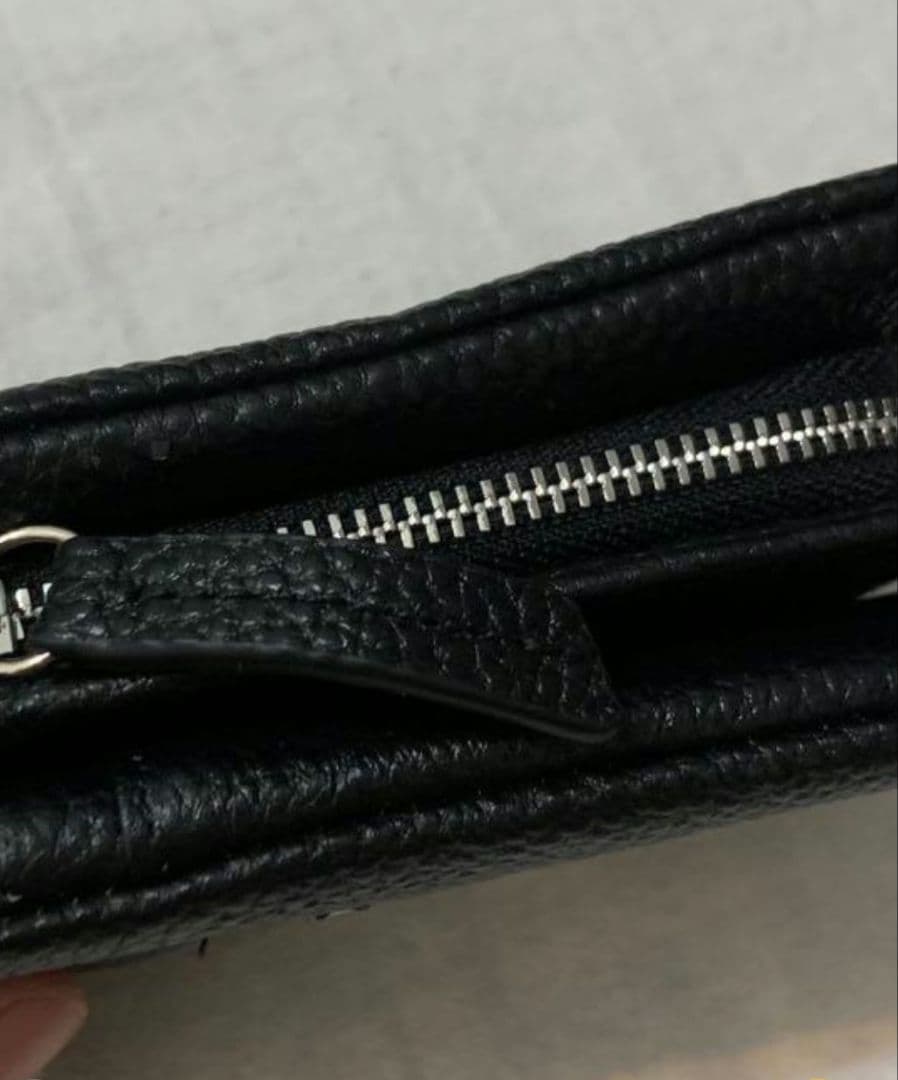 PEZ 二つ折り財布 キャラクター刺繍 - メルカリ