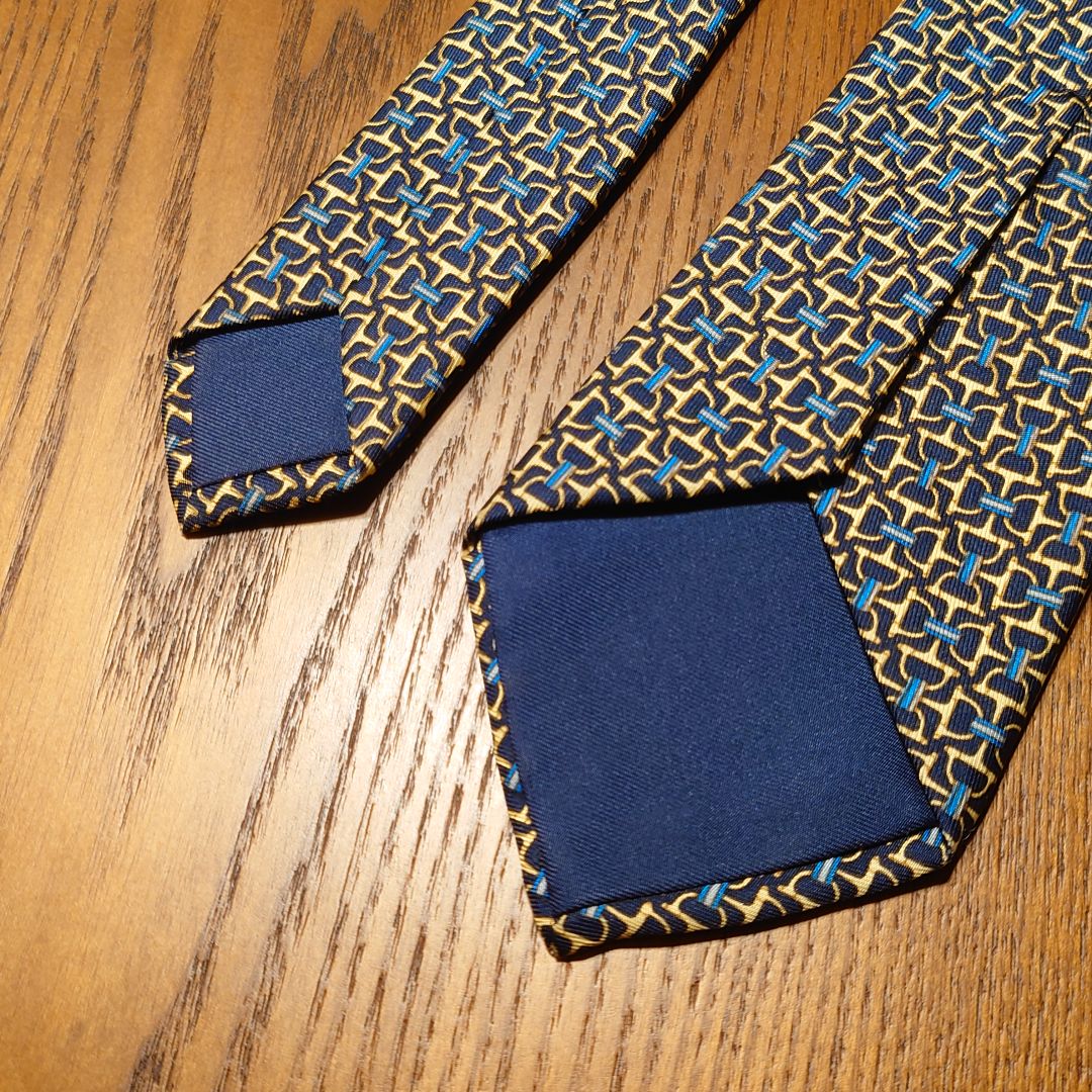 HERMES エルメス 幾何学模様 シルクネクタイ ブルー - メルカリ