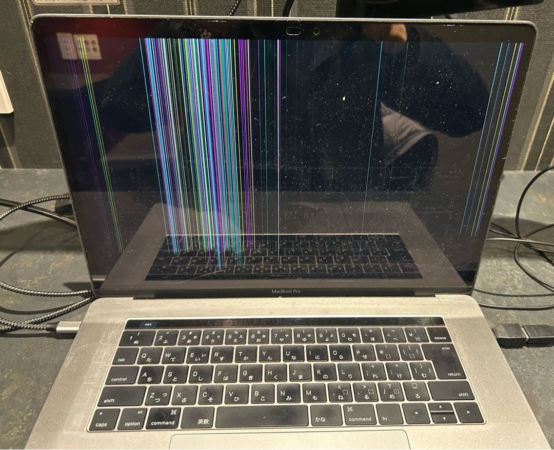 Macbook pro 15inch 2016 i7 16gb（ディスプレイ割れ