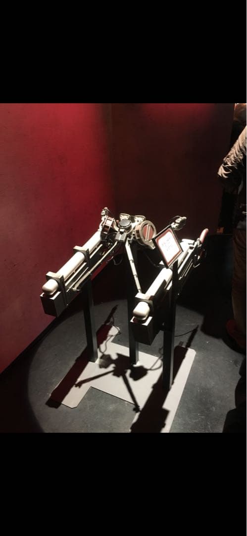 進撃の巨人 1/1 スケール 立体機動装置 movic - メルカリ