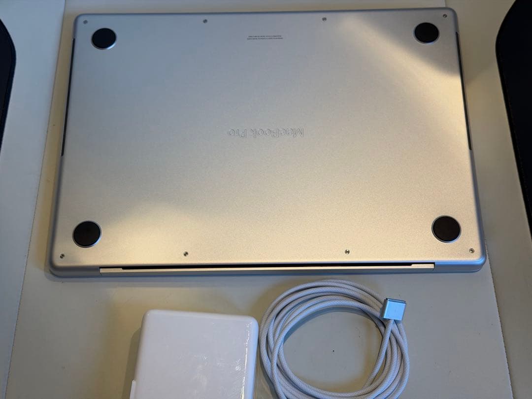 新品に近いMacBook Pro 14 M3 Pro 36GB US