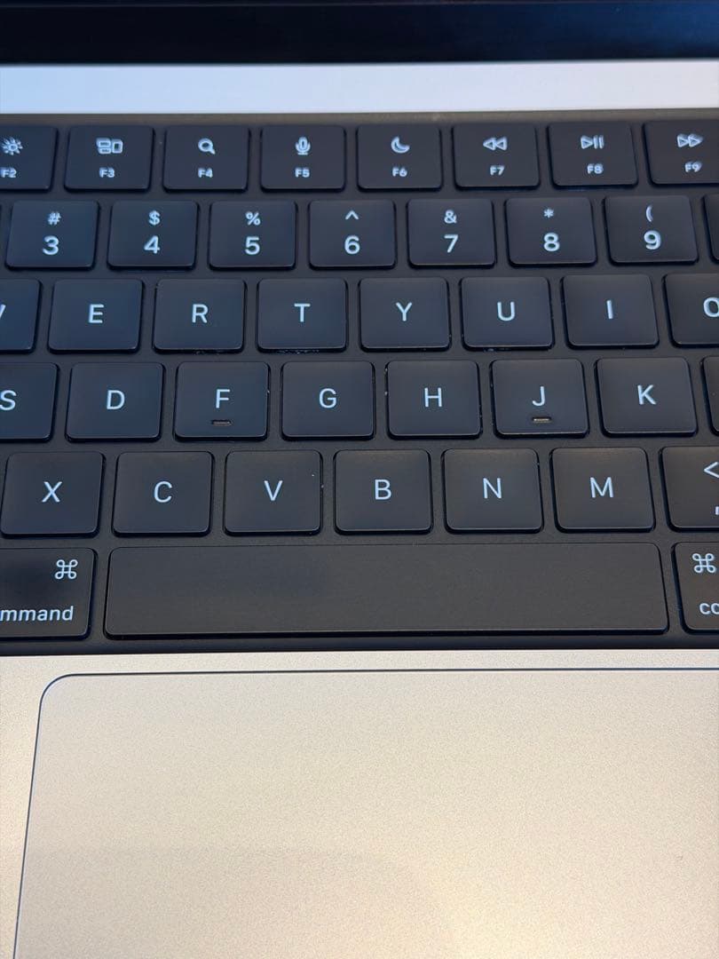 新品に近いMacBook Pro 14 M3 Pro 36GB US