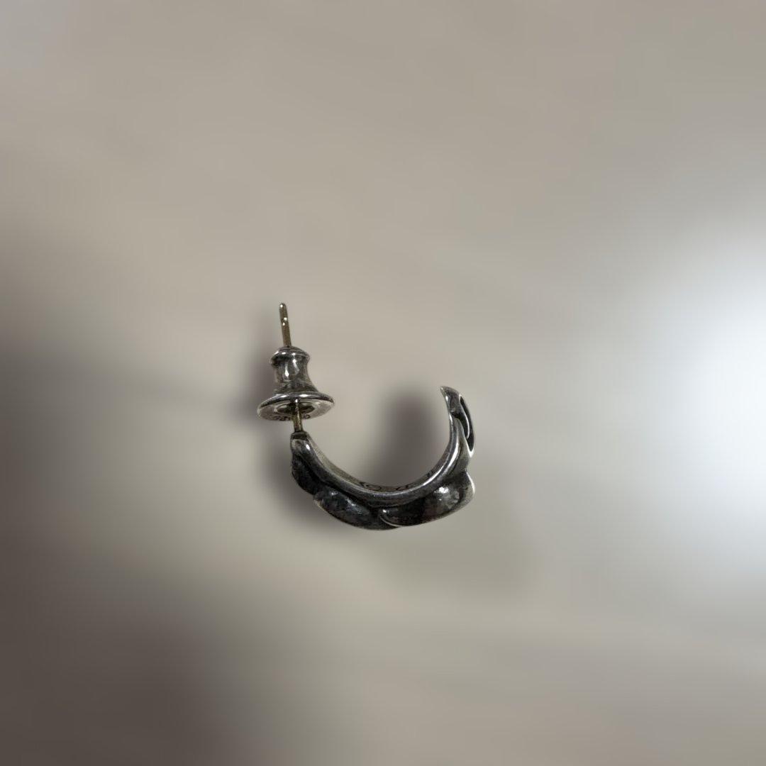 Chrome Hearts クロムハーツ カーブドティアドロップ ピアス - メルカリ