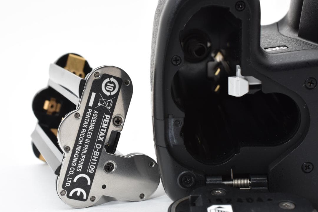 ほぼ新品・極少ショット数789回 ペンタックス PENTAX K-50 ボディ