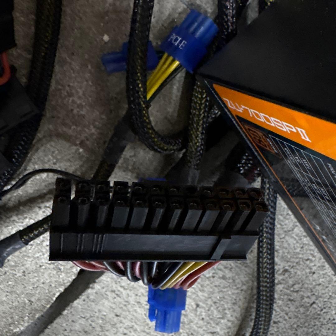 【動作確認済】PC用電源ユニット 800W ZU-700SP2