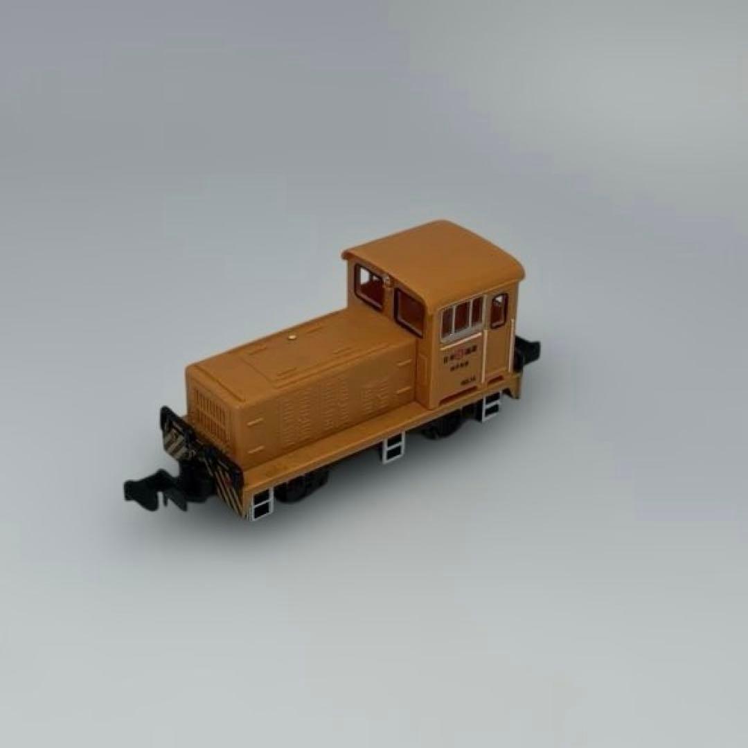 M251118★アシェット 日本の貨物列車 20t貨車移動機(日本通運) 動力車 M251118☆アシェット 日本の貨物列車 20t貨車移動機(日本通運) 動力車