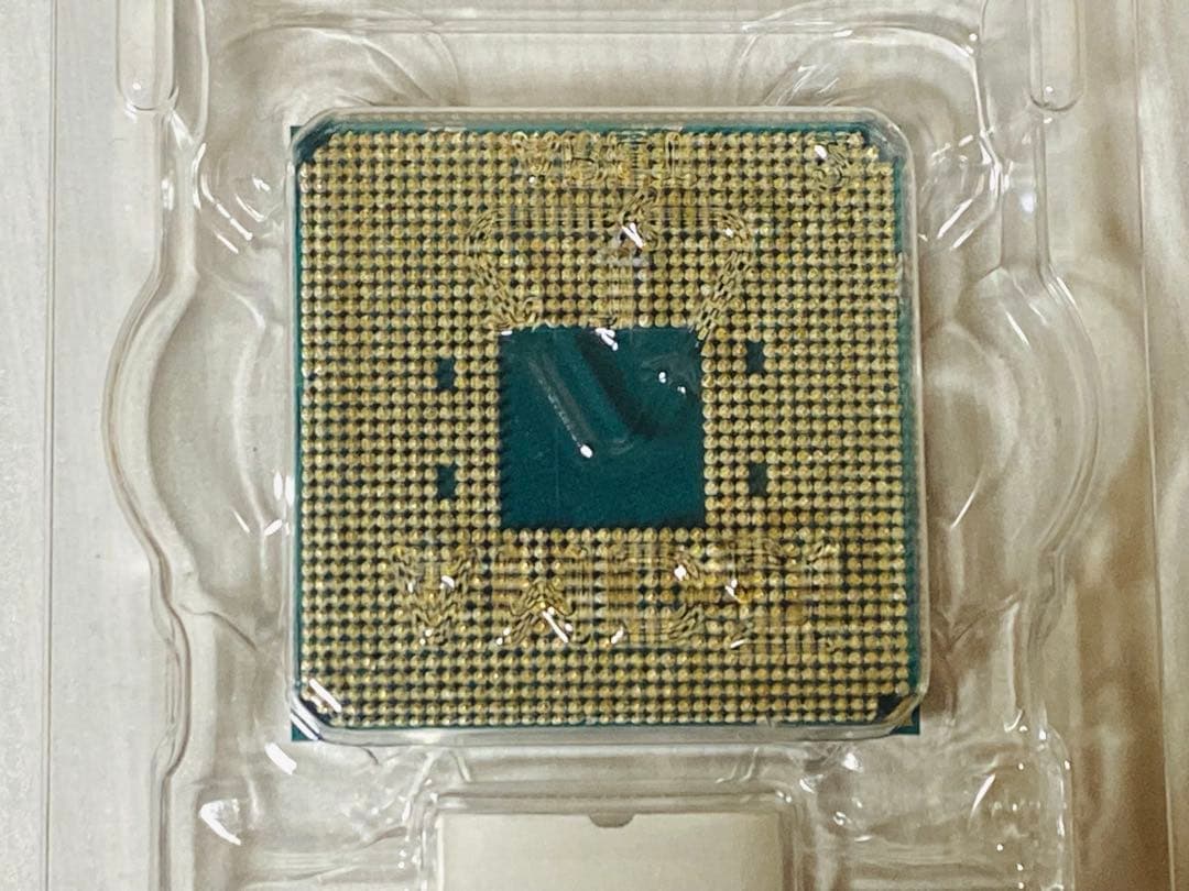 AMD Ryzen 7 5700X CPU (箱有で27000円に出来ます)