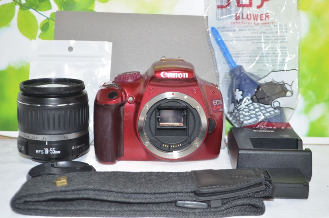 ⭐️届いたらすぐ使える⭐️Canon EOS Kiss X50 レッド