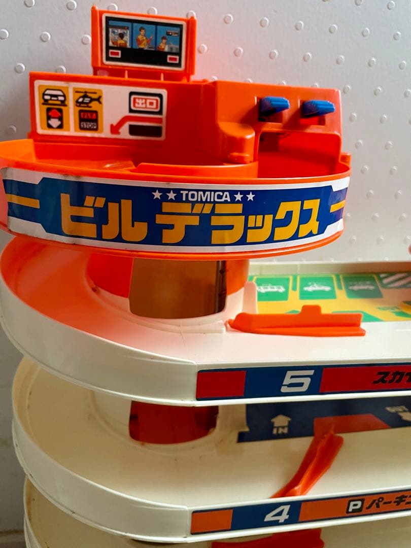 当時物 トミカ トミカビルデラックス（未開封ヘリコプター付） - メルカリ