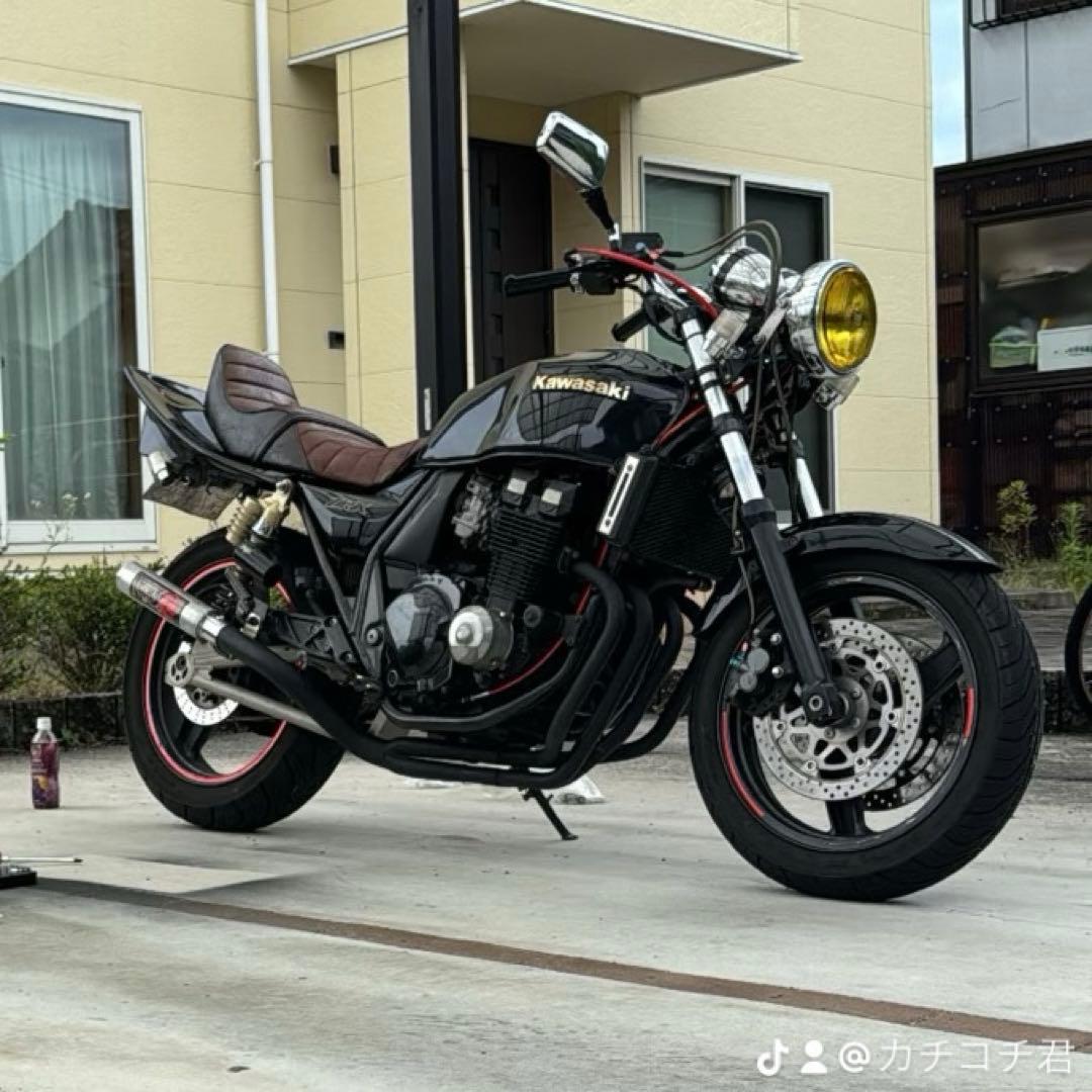 ZRX400 シート チョビ3段 三段シート - メルカリ