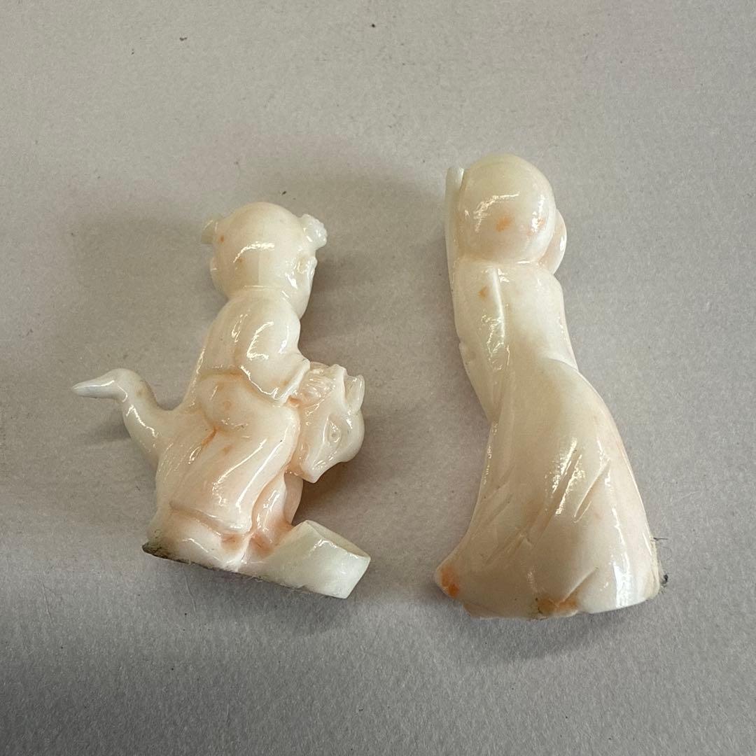 白珊瑚 子供と老人の彫刻セット - メルカリ