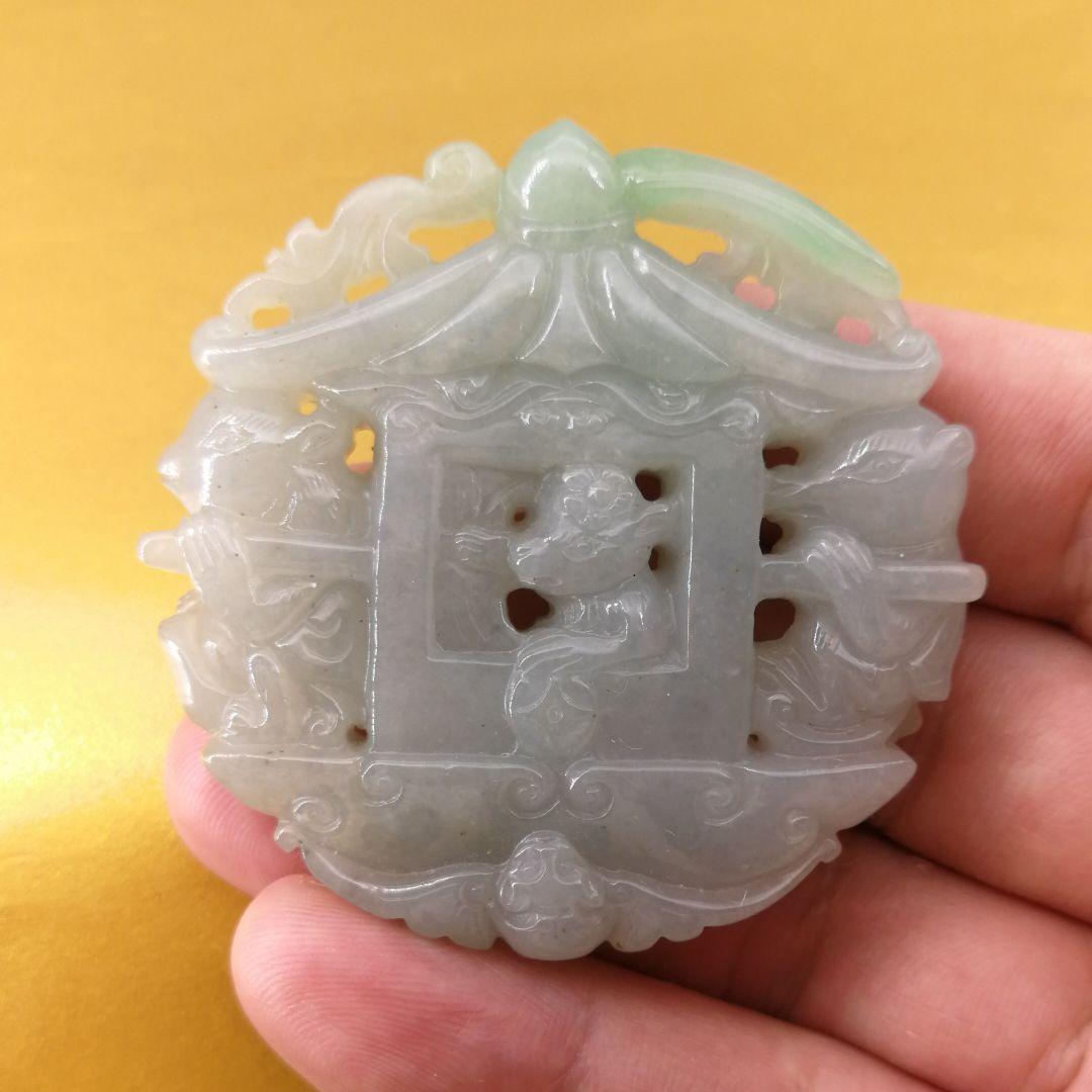 ビルマ翡翠精細彫刻「玉輿に乗る鼠お花嫁」(A貨保証)(整理番号:AJ08